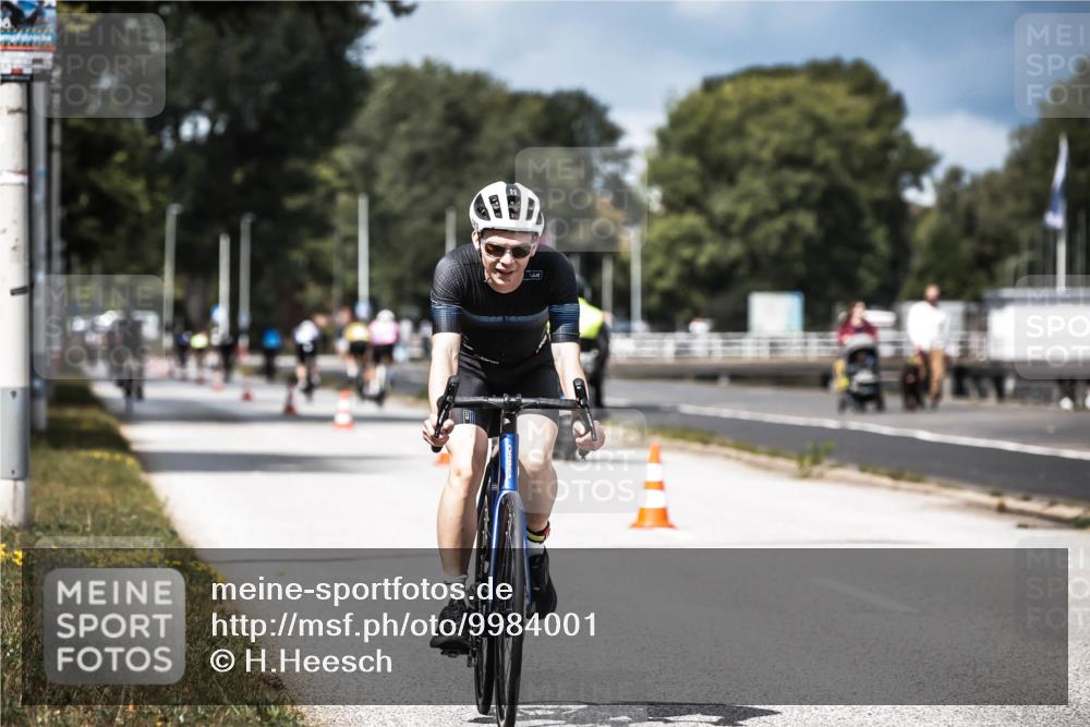 16.08.2026 - KN Förde Triathlon 2026 H.Heesch http://msf.ph/oto/9984001 16.08.2026 12:56:56 Radfahren 511, 583, 745 meine-sportfotos.de