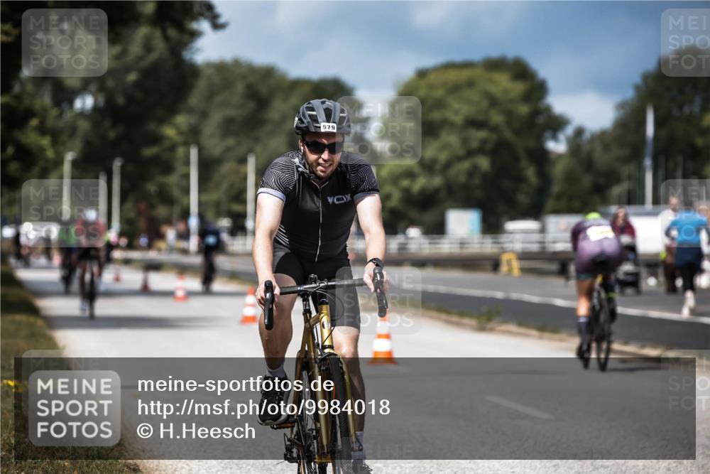 16.08.2026 - KN Förde Triathlon 2026 H.Heesch http://msf.ph/oto/9984018 16.08.2026 12:57:06 Radfahren 523, 527, 579, 581 meine-sportfotos.de