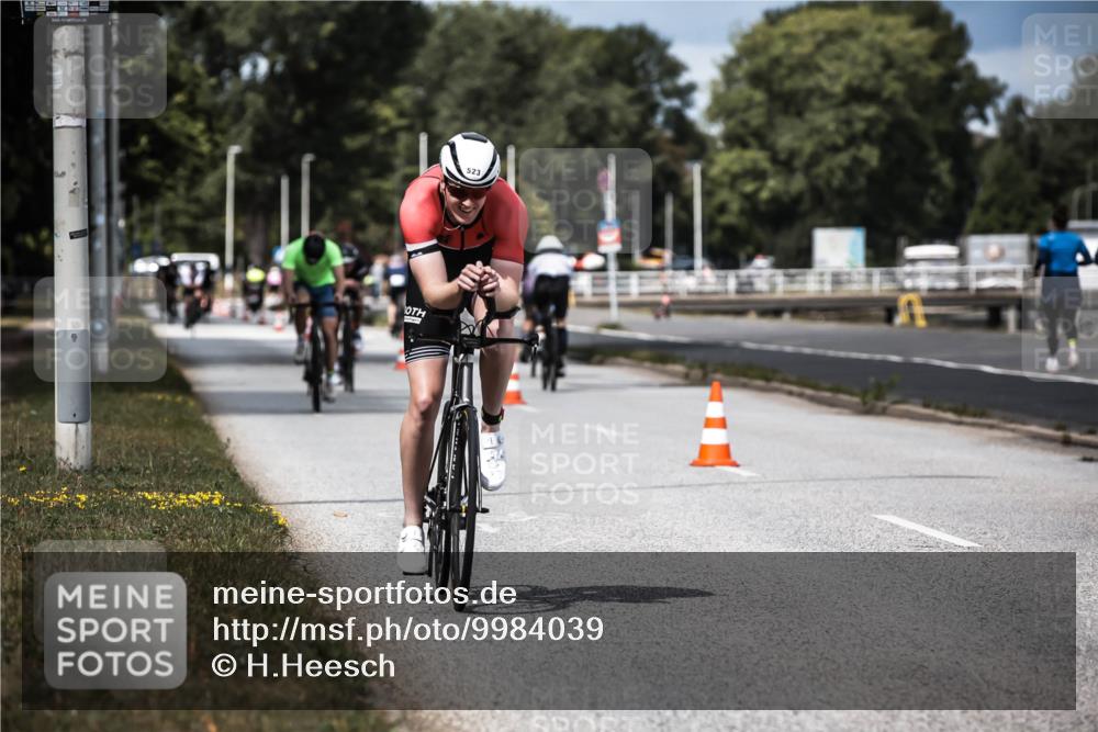 16.08.2026 - KN Förde Triathlon 2026 H.Heesch http://msf.ph/oto/9984039 16.08.2026 12:57:09 Radfahren 519, 523, 527, 530, 543, 579, 581, 706, 721 meine-sportfotos.de