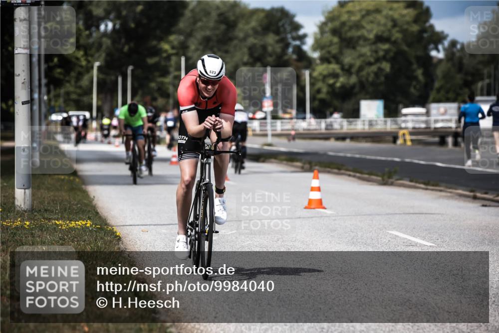 16.08.2026 - KN Förde Triathlon 2026 H.Heesch http://msf.ph/oto/9984040 16.08.2026 12:57:09 Radfahren 519, 523, 527, 530, 543, 579, 581, 706, 721 meine-sportfotos.de