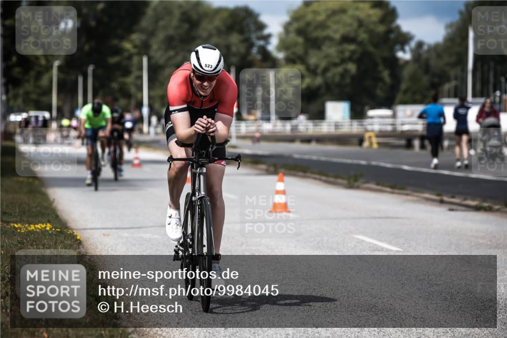 16.08.2026 - KN Förde Triathlon 2026 H.Heesch http://msf.ph/oto/9984045 16.08.2026 12:57:09 Radfahren 519, 523, 527, 530, 543, 579, 581, 706, 721 meine-sportfotos.de