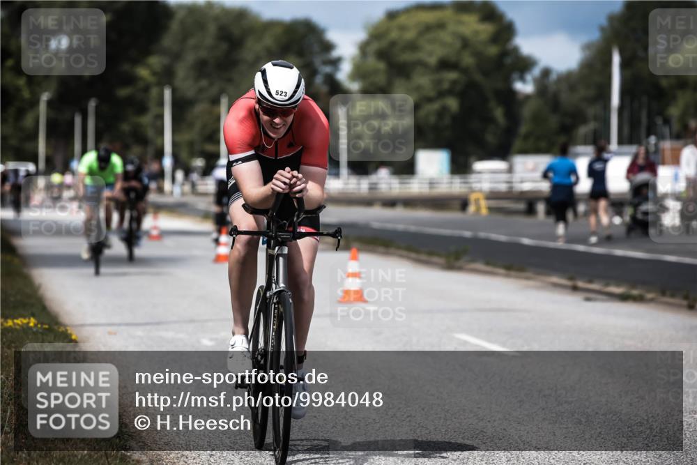 16.08.2026 - KN Förde Triathlon 2026 H.Heesch http://msf.ph/oto/9984048 16.08.2026 12:57:10 Radfahren 519, 523, 527, 530, 543, 581, 706, 721 meine-sportfotos.de