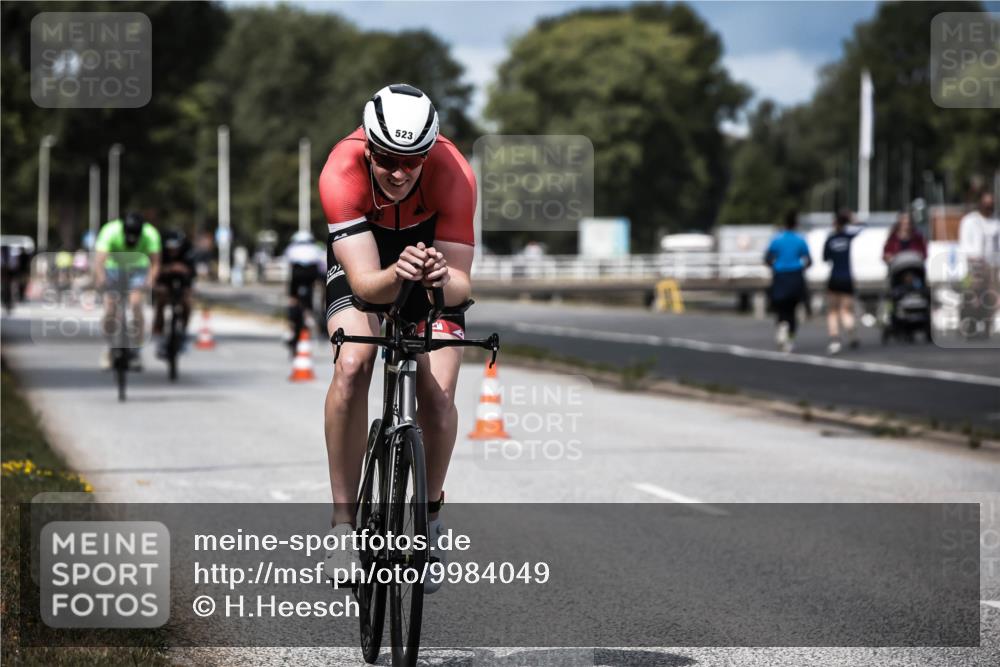 16.08.2026 - KN Förde Triathlon 2026 H.Heesch http://msf.ph/oto/9984049 16.08.2026 12:57:10 Radfahren 519, 523, 527, 530, 543, 581, 706, 721 meine-sportfotos.de