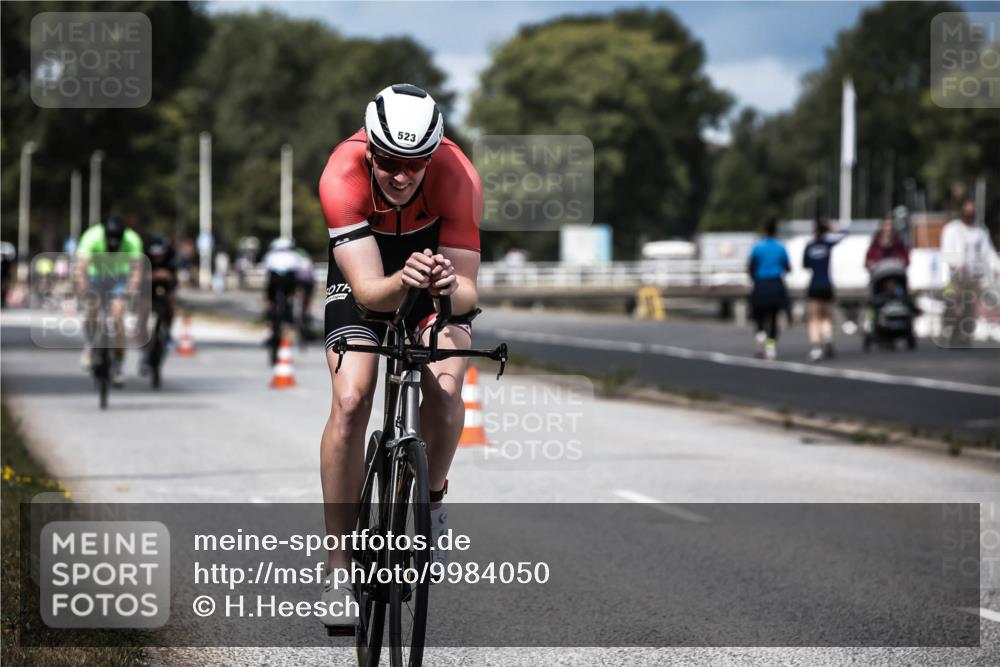 16.08.2026 - KN Förde Triathlon 2026 H.Heesch http://msf.ph/oto/9984050 16.08.2026 12:57:10 Radfahren 519, 523, 527, 530, 543, 581, 706, 721 meine-sportfotos.de