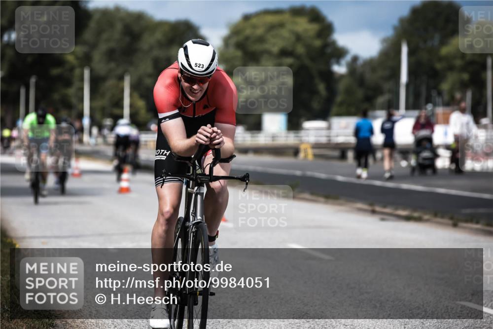 16.08.2026 - KN Förde Triathlon 2026 H.Heesch http://msf.ph/oto/9984051 16.08.2026 12:57:10 Radfahren 519, 523, 527, 530, 543, 581, 706, 721 meine-sportfotos.de