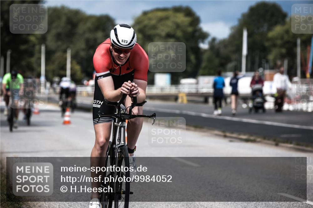 16.08.2026 - KN Förde Triathlon 2026 H.Heesch http://msf.ph/oto/9984052 16.08.2026 12:57:10 Radfahren 519, 523, 527, 530, 543, 581, 706, 721 meine-sportfotos.de