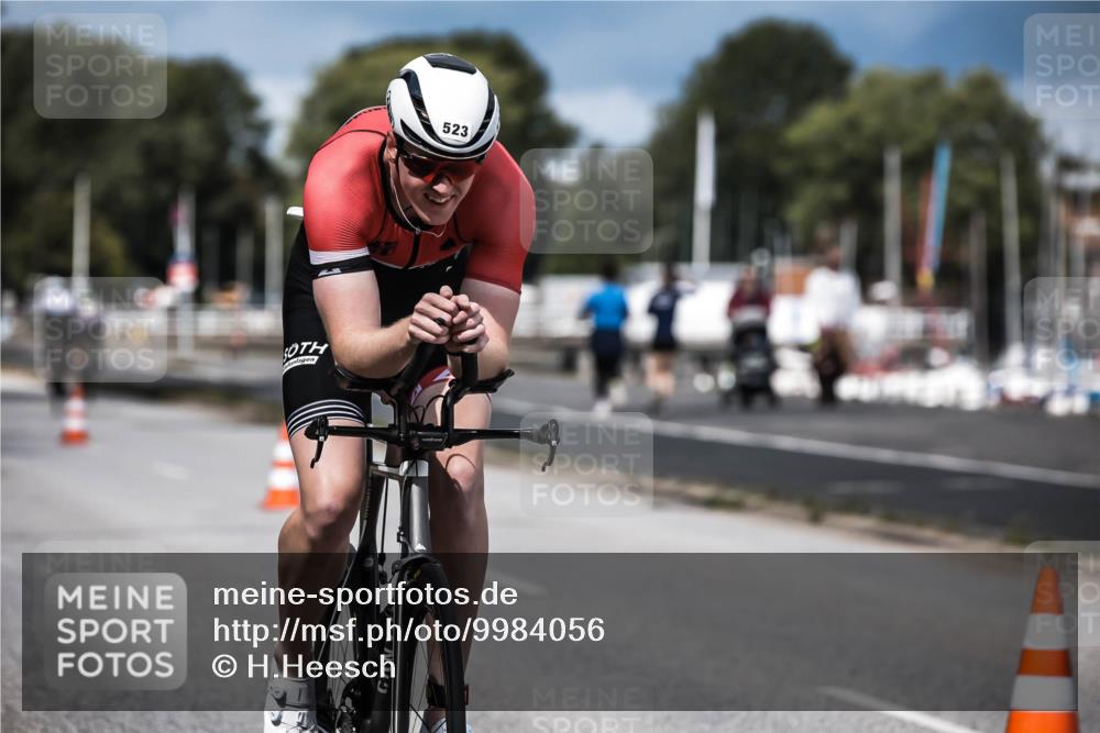 16.08.2026 - KN Förde Triathlon 2026 H.Heesch http://msf.ph/oto/9984056 16.08.2026 12:57:10 Radfahren 519, 523, 527, 530, 543, 581, 706, 721 meine-sportfotos.de