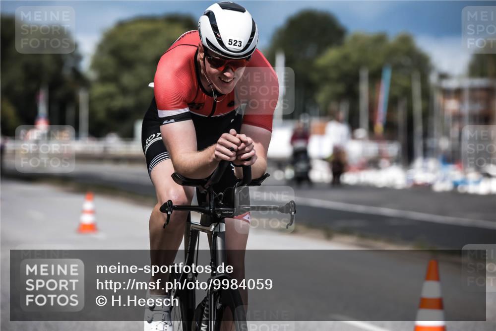 16.08.2026 - KN Förde Triathlon 2026 H.Heesch http://msf.ph/oto/9984059 16.08.2026 12:57:10 Radfahren 519, 523, 527, 530, 543, 581, 706, 721 meine-sportfotos.de