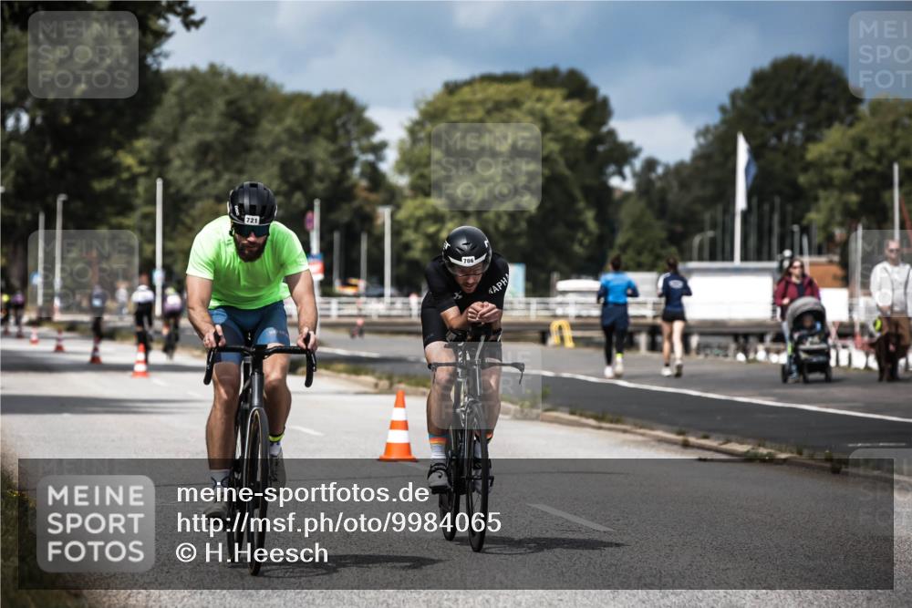 16.08.2026 - KN Förde Triathlon 2026 H.Heesch http://msf.ph/oto/9984065 16.08.2026 12:57:12 Radfahren 519, 523, 530, 543, 581, 603, 706, 721 meine-sportfotos.de