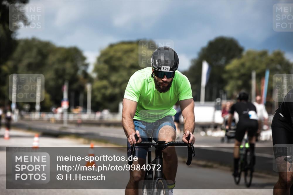 16.08.2026 - KN Förde Triathlon 2026 H.Heesch http://msf.ph/oto/9984072 16.08.2026 12:57:13 Radfahren 519, 523, 530, 543, 603, 706, 721 meine-sportfotos.de