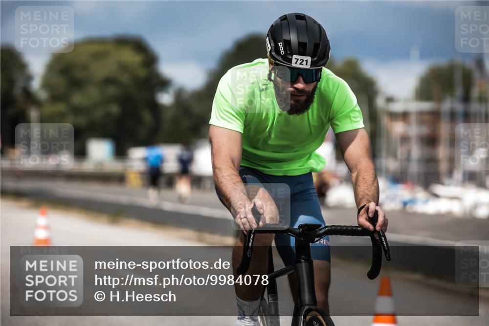 16.08.2026 - KN Förde Triathlon 2026 H.Heesch http://msf.ph/oto/9984078 16.08.2026 12:57:13 Radfahren 519, 523, 530, 543, 603, 706, 721 meine-sportfotos.de