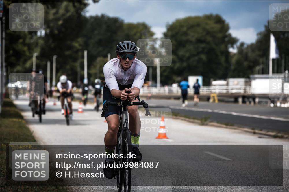 16.08.2026 - KN Förde Triathlon 2026 H.Heesch http://msf.ph/oto/9984087 16.08.2026 12:57:21 Radfahren 196, 501, 507, 514, 566 meine-sportfotos.de