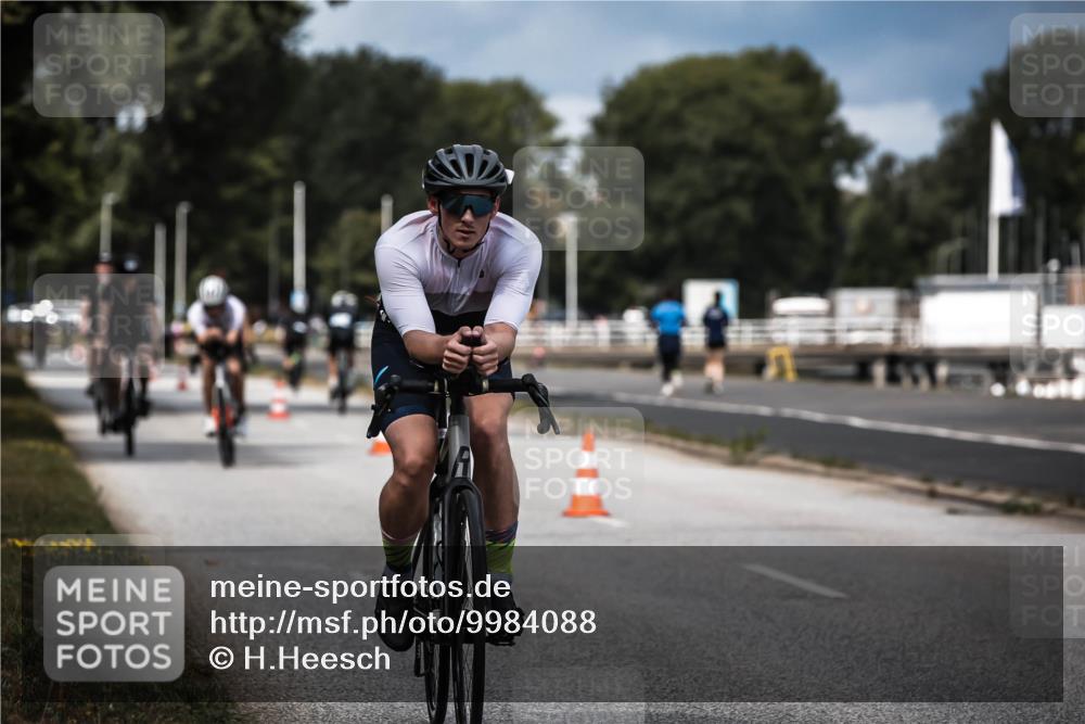 16.08.2026 - KN Förde Triathlon 2026 H.Heesch http://msf.ph/oto/9984088 16.08.2026 12:57:21 Radfahren 196, 501, 507, 514, 566 meine-sportfotos.de