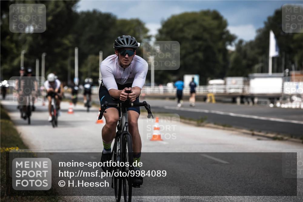 16.08.2026 - KN Förde Triathlon 2026 H.Heesch http://msf.ph/oto/9984089 16.08.2026 12:57:22 Radfahren 196, 501, 507, 514, 520, 565, 566 meine-sportfotos.de