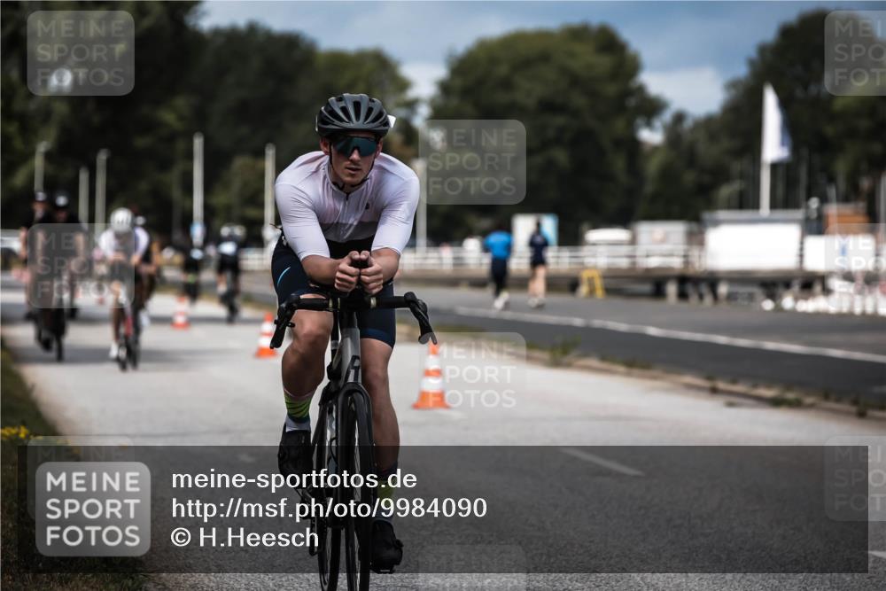 16.08.2026 - KN Förde Triathlon 2026 H.Heesch http://msf.ph/oto/9984090 16.08.2026 12:57:22 Radfahren 196, 501, 507, 514, 520, 565, 566 meine-sportfotos.de