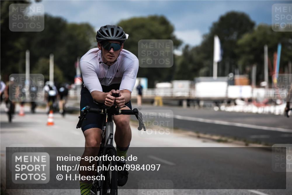 16.08.2026 - KN Förde Triathlon 2026 H.Heesch http://msf.ph/oto/9984097 16.08.2026 12:57:22 Radfahren 196, 501, 507, 514, 520, 565, 566 meine-sportfotos.de