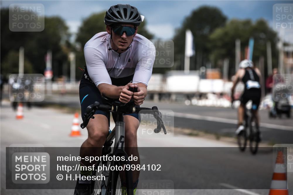16.08.2026 - KN Förde Triathlon 2026 H.Heesch http://msf.ph/oto/9984102 16.08.2026 12:57:22 Radfahren 196, 501, 507, 514, 520, 565, 566 meine-sportfotos.de