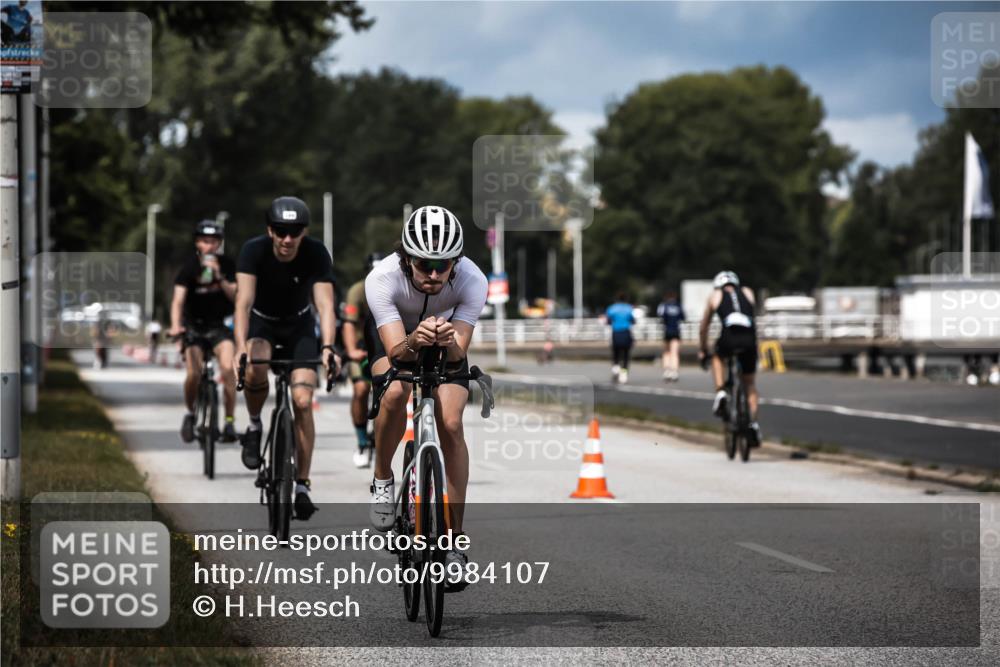16.08.2026 - KN Förde Triathlon 2026 H.Heesch http://msf.ph/oto/9984107 16.08.2026 12:57:24 Radfahren 196, 501, 507, 514, 520, 565, 566, 591 meine-sportfotos.de