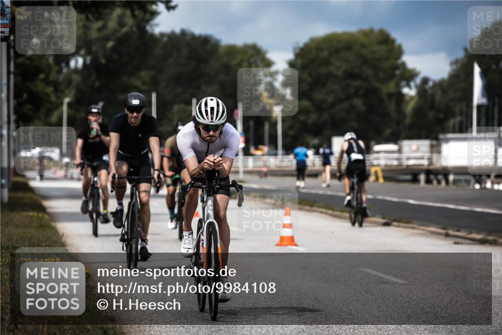 16.08.2026 - KN Förde Triathlon 2026 H.Heesch http://msf.ph/oto/9984108 16.08.2026 12:57:24 Radfahren 196, 501, 507, 514, 520, 565, 566, 591 meine-sportfotos.de