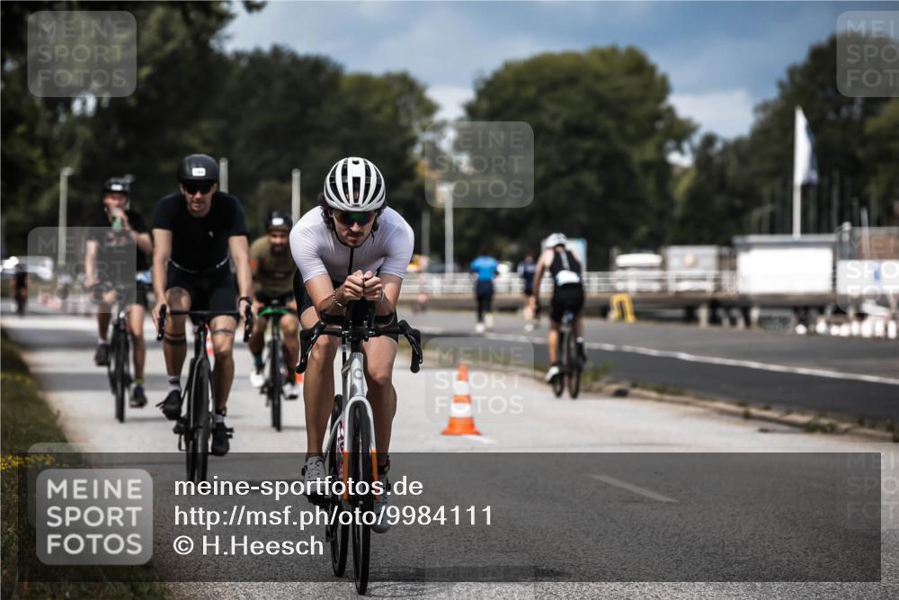 16.08.2026 - KN Förde Triathlon 2026 H.Heesch http://msf.ph/oto/9984111 16.08.2026 12:57:24 Radfahren 196, 501, 507, 514, 520, 565, 566, 591 meine-sportfotos.de