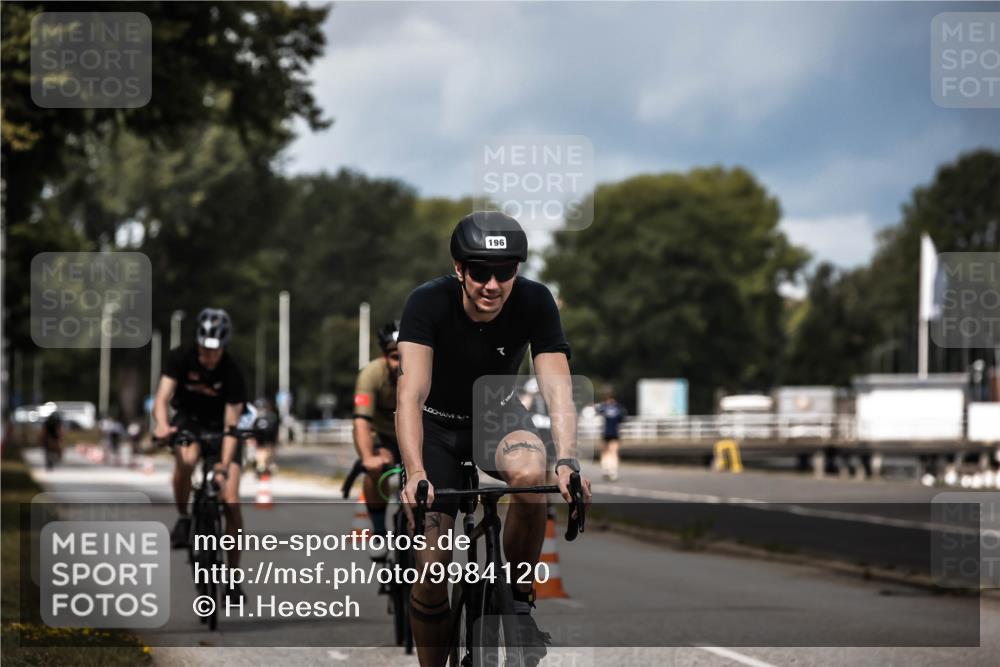 16.08.2026 - KN Förde Triathlon 2026 H.Heesch http://msf.ph/oto/9984120 16.08.2026 12:57:25 Radfahren 196, 501, 507, 514, 520, 565, 566, 591 meine-sportfotos.de
