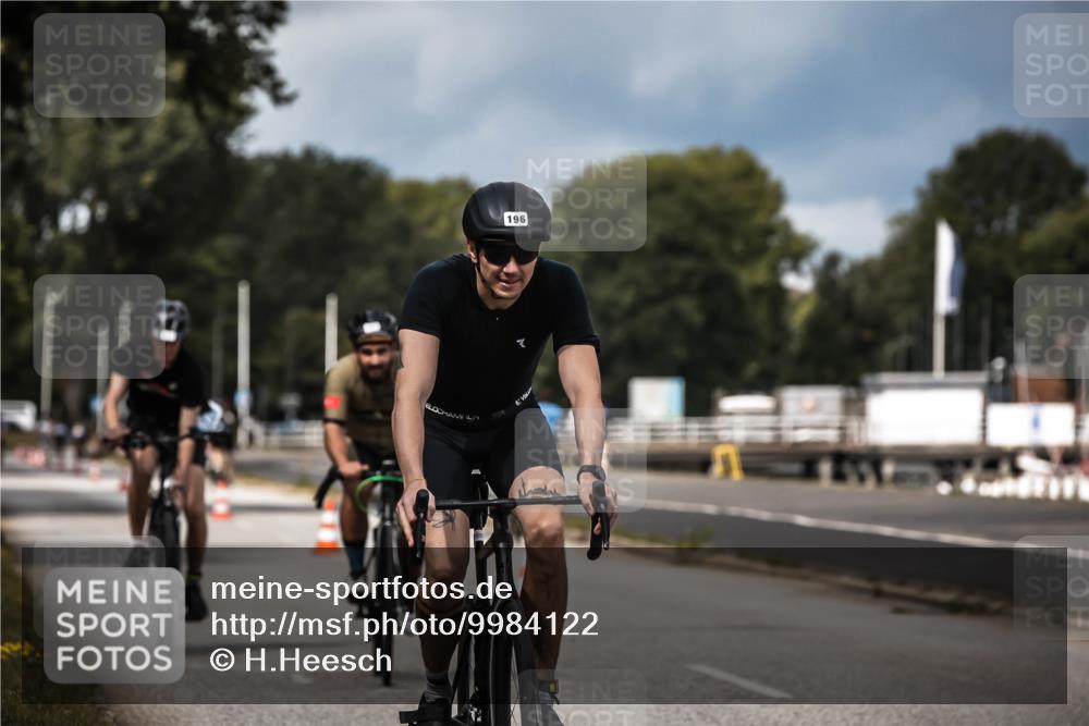 16.08.2026 - KN Förde Triathlon 2026 H.Heesch http://msf.ph/oto/9984122 16.08.2026 12:57:26 Radfahren 196, 514, 520, 565, 591, 605 meine-sportfotos.de