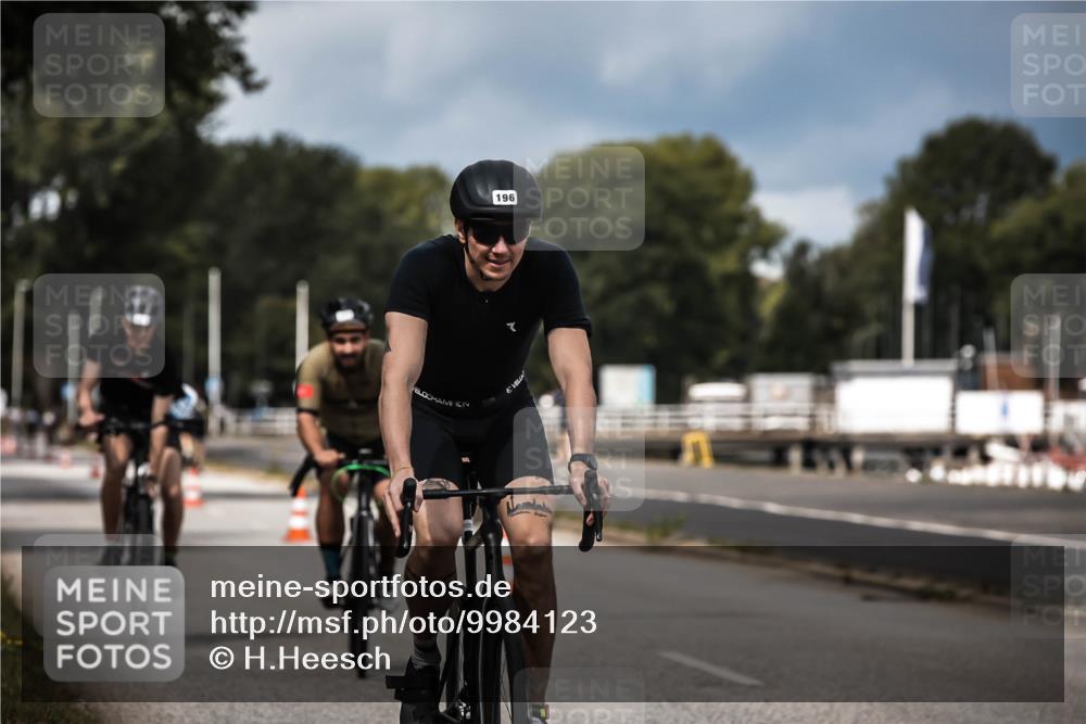 16.08.2026 - KN Förde Triathlon 2026 H.Heesch http://msf.ph/oto/9984123 16.08.2026 12:57:26 Radfahren 196, 514, 520, 565, 591, 605 meine-sportfotos.de