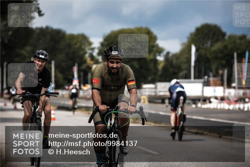 16.08.2026 - KN Förde Triathlon 2026 H.Heesch http://msf.ph/oto/9984137 16.08.2026 12:57:27 Radfahren 196, 514, 520, 565, 578, 591, 605 meine-sportfotos.de