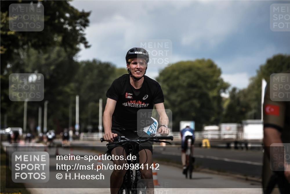 16.08.2026 - KN Förde Triathlon 2026 H.Heesch http://msf.ph/oto/9984142 16.08.2026 12:57:28 Radfahren 196, 514, 520, 565, 578, 591, 601, 605 meine-sportfotos.de