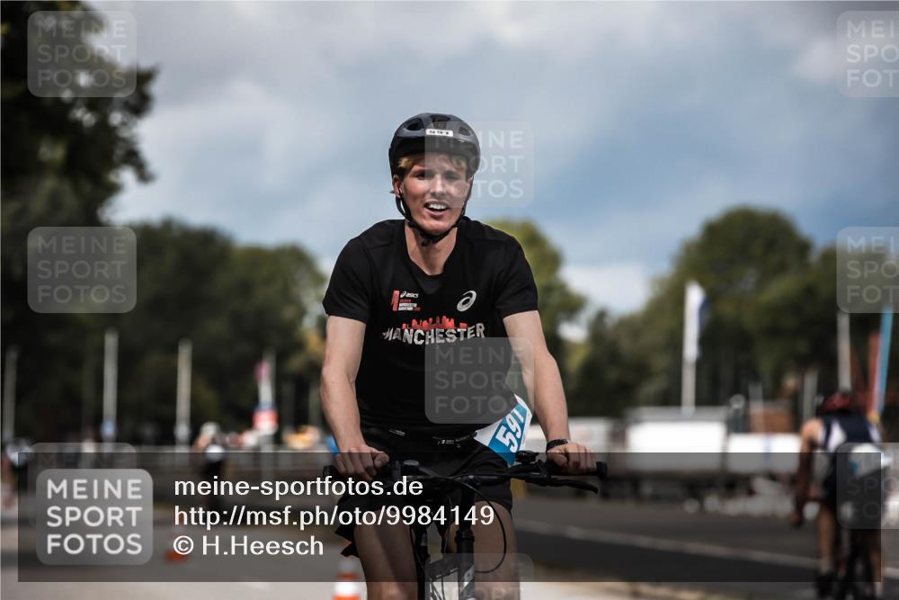 16.08.2026 - KN Förde Triathlon 2026 H.Heesch http://msf.ph/oto/9984149 16.08.2026 12:57:28 Radfahren 196, 514, 520, 565, 578, 591, 601, 605 meine-sportfotos.de