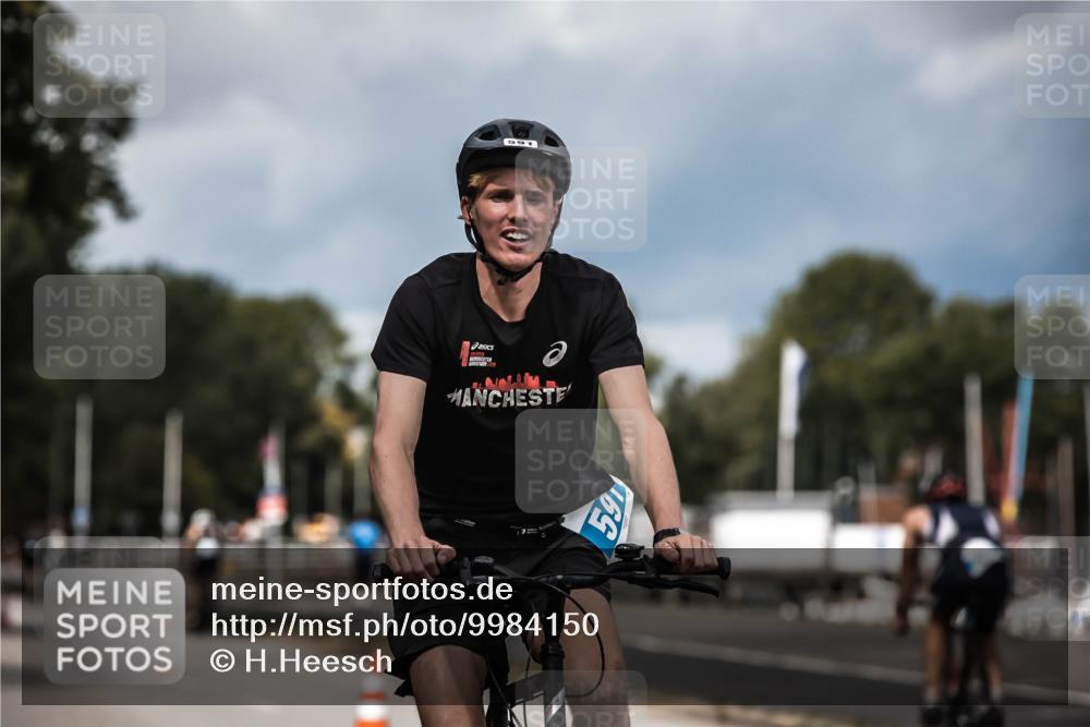 16.08.2026 - KN Förde Triathlon 2026 H.Heesch http://msf.ph/oto/9984150 16.08.2026 12:57:28 Radfahren 196, 514, 520, 565, 578, 591, 601, 605 meine-sportfotos.de