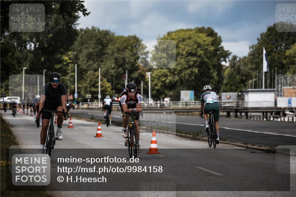 16.08.2026 - KN Förde Triathlon 2026 H.Heesch http://msf.ph/oto/9984158 16.08.2026 12:57:38 Radfahren 576, 586, 711 meine-sportfotos.de