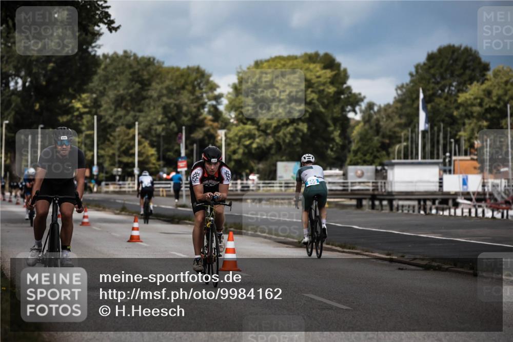 16.08.2026 - KN Förde Triathlon 2026 H.Heesch http://msf.ph/oto/9984162 16.08.2026 12:57:38 Radfahren 576, 586, 711 meine-sportfotos.de