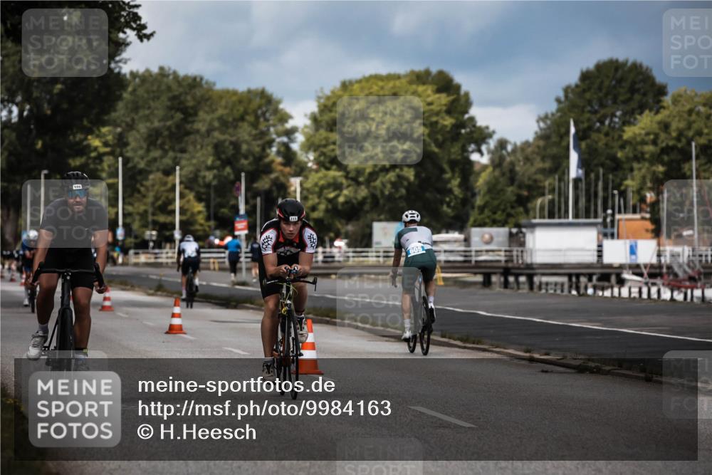 16.08.2026 - KN Förde Triathlon 2026 H.Heesch http://msf.ph/oto/9984163 16.08.2026 12:57:39 Radfahren 576, 586, 711 meine-sportfotos.de