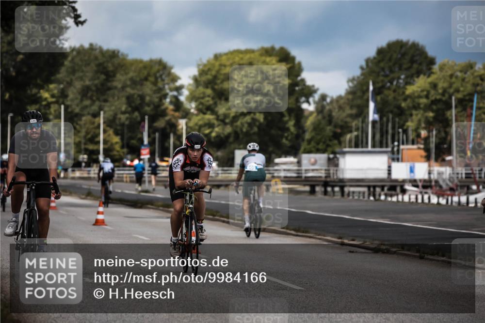 16.08.2026 - KN Förde Triathlon 2026 H.Heesch http://msf.ph/oto/9984166 16.08.2026 12:57:39 Radfahren 576, 586, 711 meine-sportfotos.de