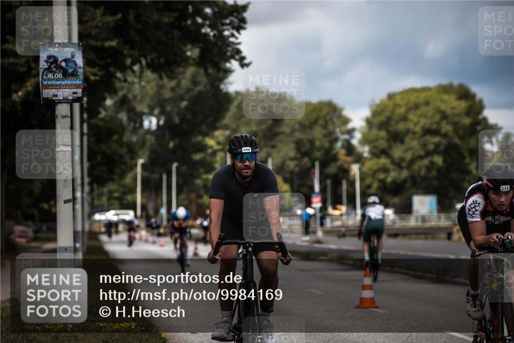 16.08.2026 - KN Förde Triathlon 2026 H.Heesch http://msf.ph/oto/9984169 16.08.2026 12:57:40 Radfahren 576, 586, 711 meine-sportfotos.de