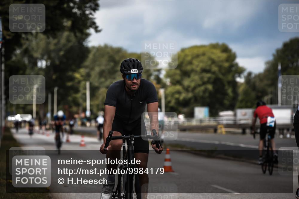 16.08.2026 - KN Förde Triathlon 2026 H.Heesch http://msf.ph/oto/9984179 16.08.2026 12:57:40 Radfahren 576, 586, 711 meine-sportfotos.de