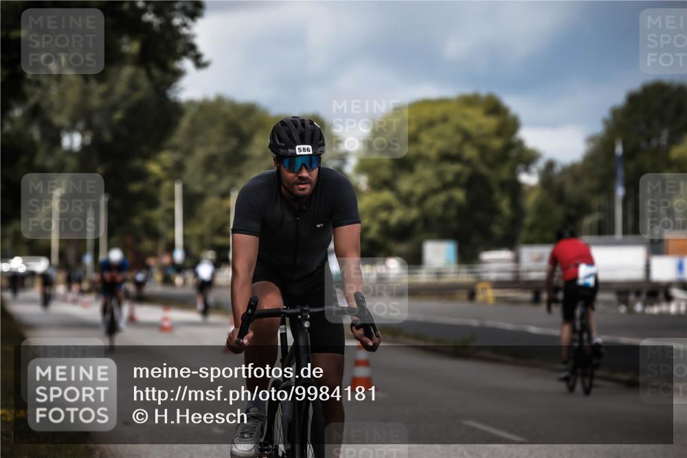 16.08.2026 - KN Förde Triathlon 2026 H.Heesch http://msf.ph/oto/9984181 16.08.2026 12:57:40 Radfahren 576, 586, 711 meine-sportfotos.de