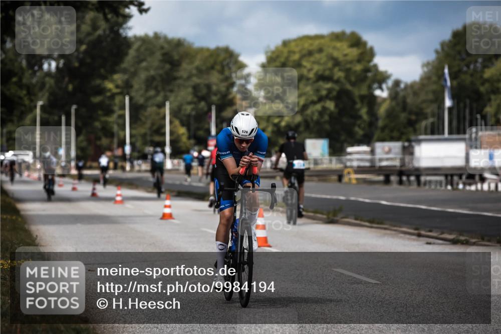 16.08.2026 - KN Förde Triathlon 2026 H.Heesch http://msf.ph/oto/9984194 16.08.2026 12:57:43 Radfahren 586, 711 meine-sportfotos.de