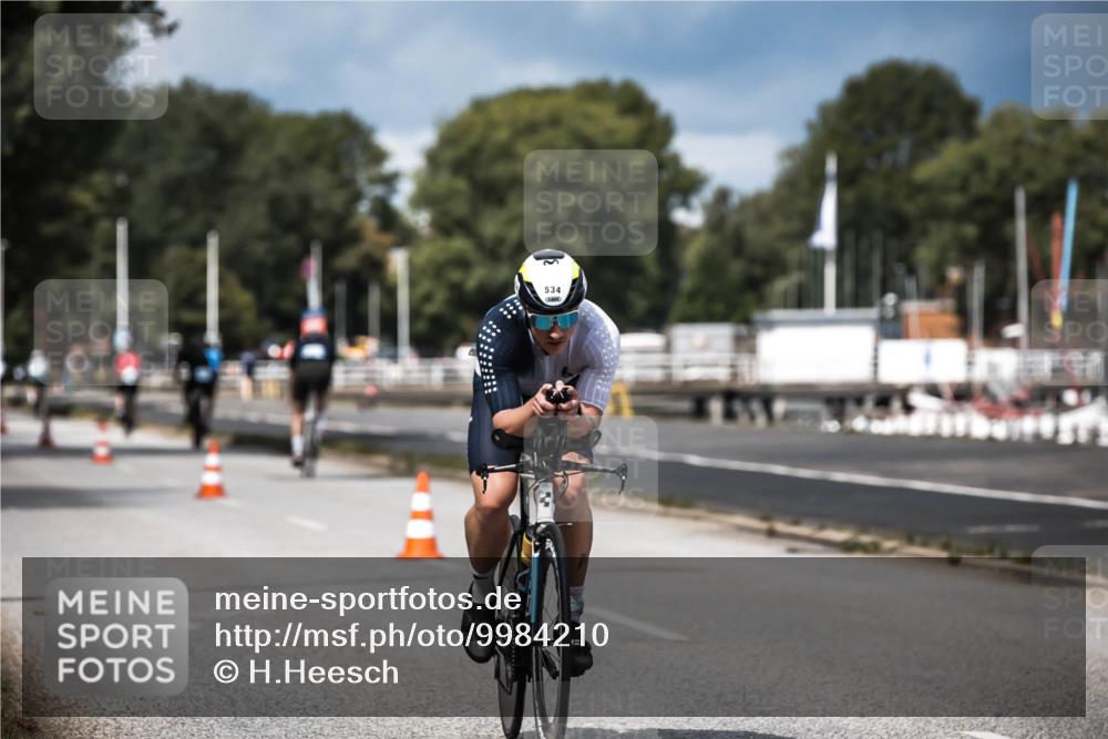 16.08.2026 - KN Förde Triathlon 2026 H.Heesch http://msf.ph/oto/9984210 16.08.2026 12:57:49 Radfahren 362, 534, 746 meine-sportfotos.de