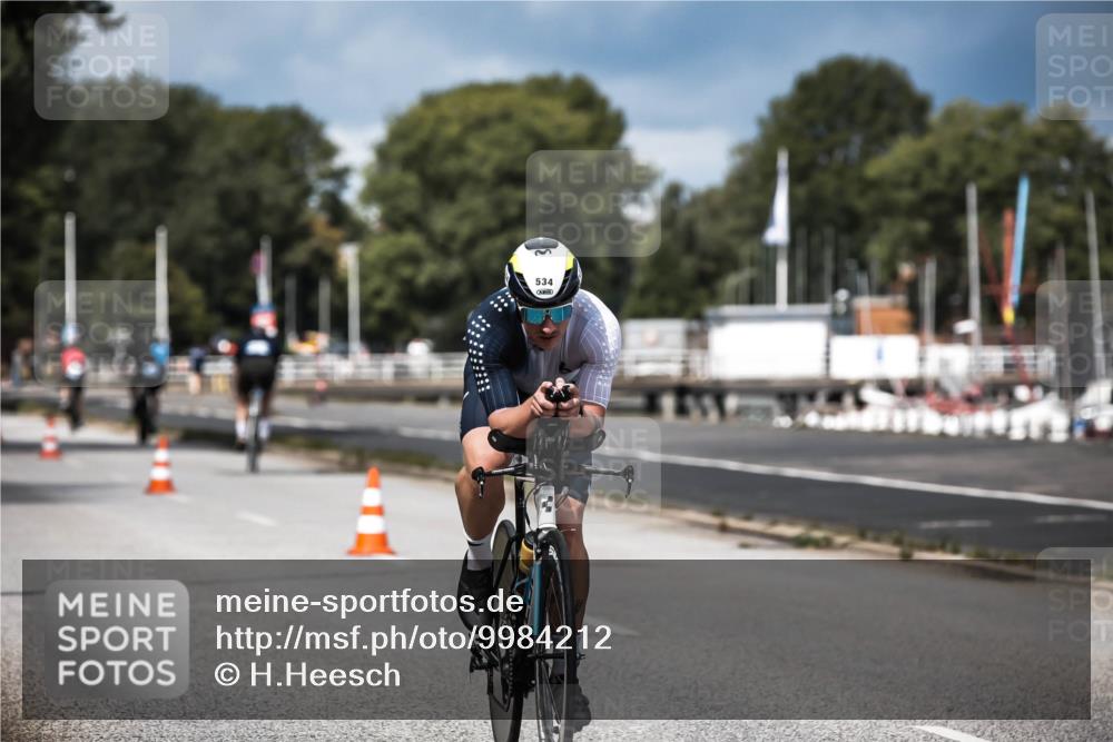 16.08.2026 - KN Förde Triathlon 2026 H.Heesch http://msf.ph/oto/9984212 16.08.2026 12:57:50 Radfahren 362, 534, 542, 746 meine-sportfotos.de