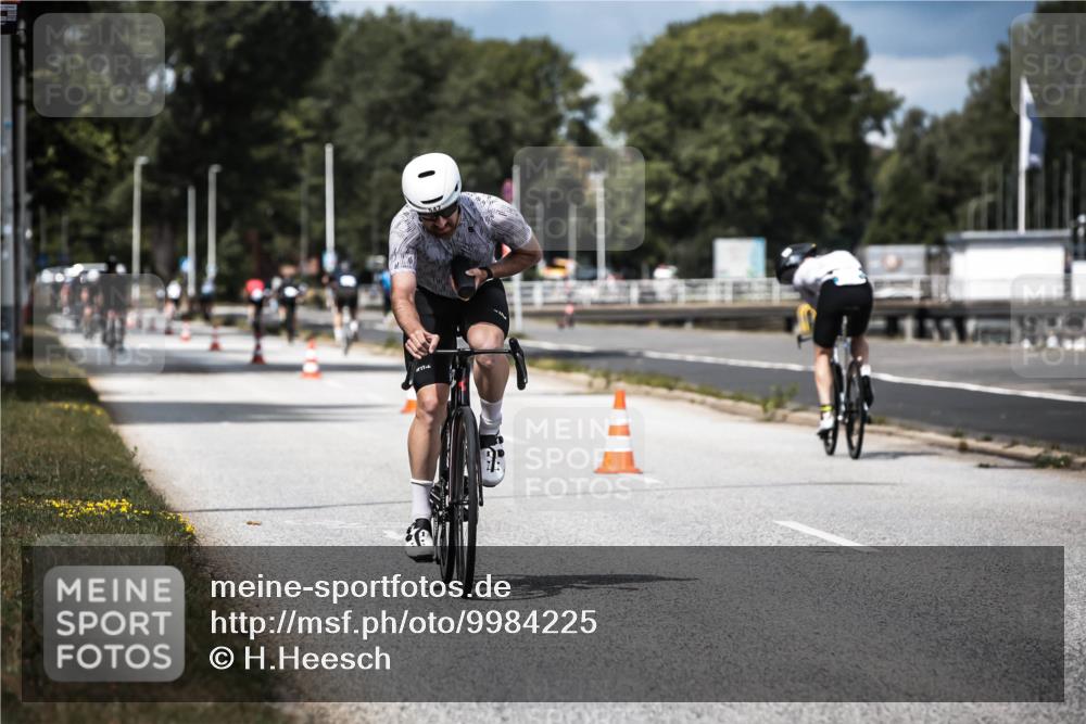 16.08.2026 - KN Förde Triathlon 2026 H.Heesch http://msf.ph/oto/9984225 16.08.2026 12:57:55 Radfahren 510, 525, 542, 589, 602 meine-sportfotos.de