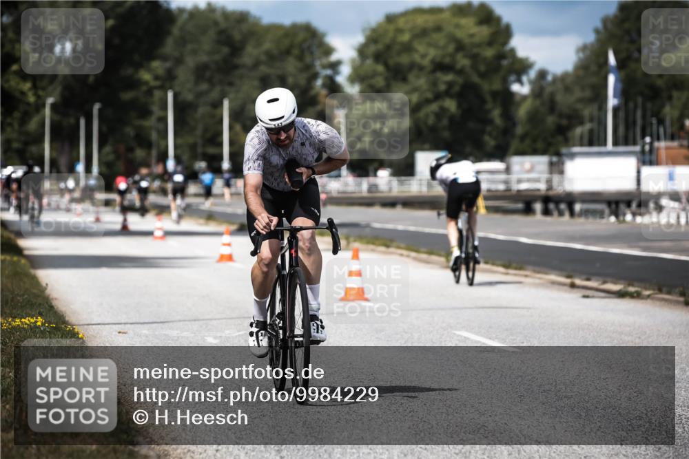 16.08.2026 - KN Förde Triathlon 2026 H.Heesch http://msf.ph/oto/9984229 16.08.2026 12:57:55 Radfahren 510, 525, 542, 589, 602 meine-sportfotos.de