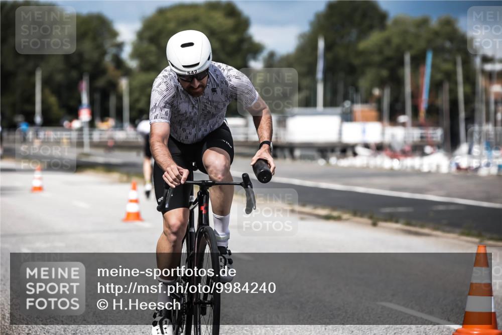 16.08.2026 - KN Förde Triathlon 2026 H.Heesch http://msf.ph/oto/9984240 16.08.2026 12:57:55 Radfahren 510, 525, 542, 589, 602 meine-sportfotos.de