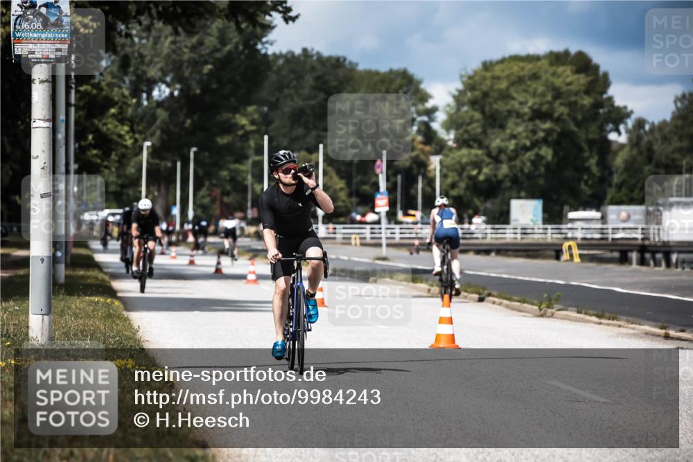 16.08.2026 - KN Förde Triathlon 2026 H.Heesch http://msf.ph/oto/9984243 16.08.2026 12:58:01 Radfahren 513, 589, 602, 722, 727, 729, 735, 740 meine-sportfotos.de