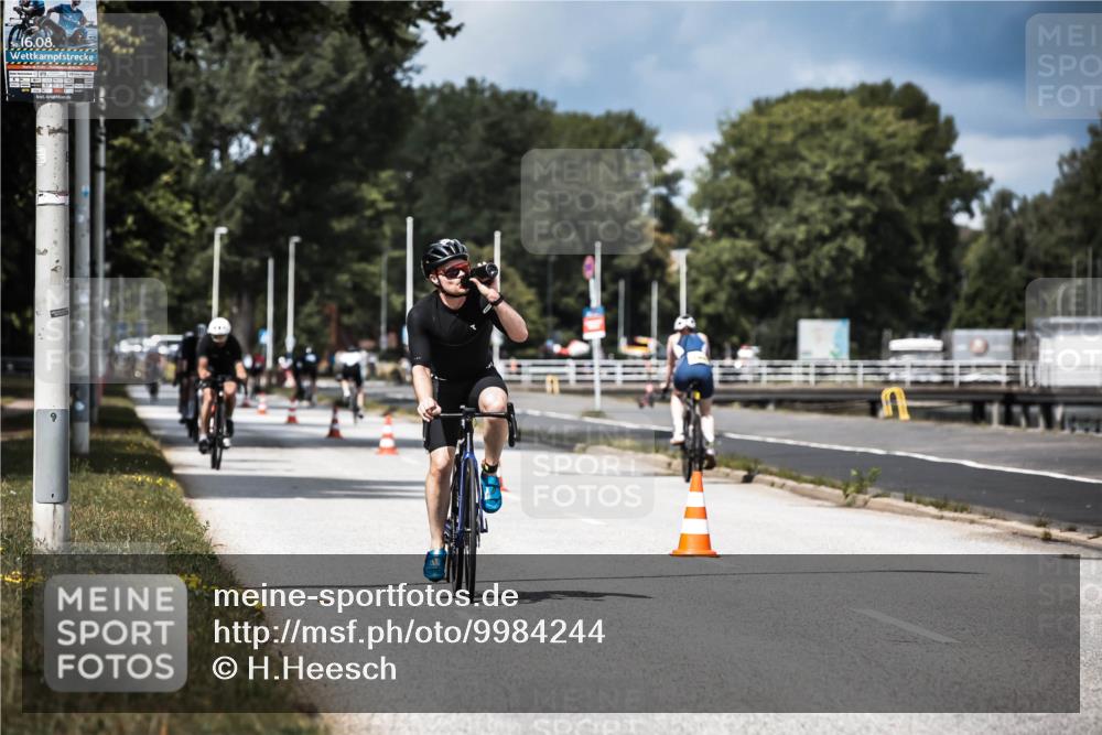 16.08.2026 - KN Förde Triathlon 2026 H.Heesch http://msf.ph/oto/9984244 16.08.2026 12:58:01 Radfahren 513, 589, 602, 722, 727, 729, 735, 740 meine-sportfotos.de