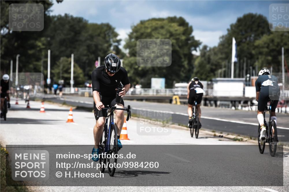 16.08.2026 - KN Förde Triathlon 2026 H.Heesch http://msf.ph/oto/9984260 16.08.2026 12:58:02 Radfahren 513, 589, 722, 727, 729, 735, 740 meine-sportfotos.de