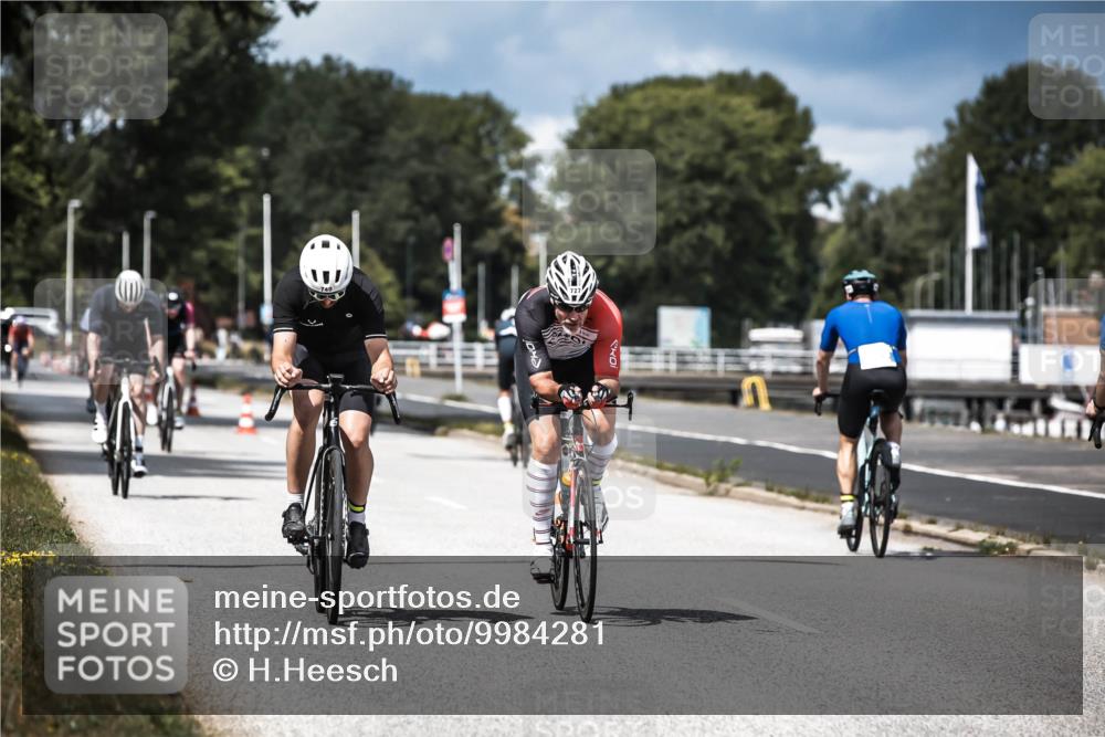 16.08.2026 - KN Förde Triathlon 2026 H.Heesch http://msf.ph/oto/9984281 16.08.2026 12:58:05 Radfahren 509, 513, 722, 724, 727, 735, 740 meine-sportfotos.de