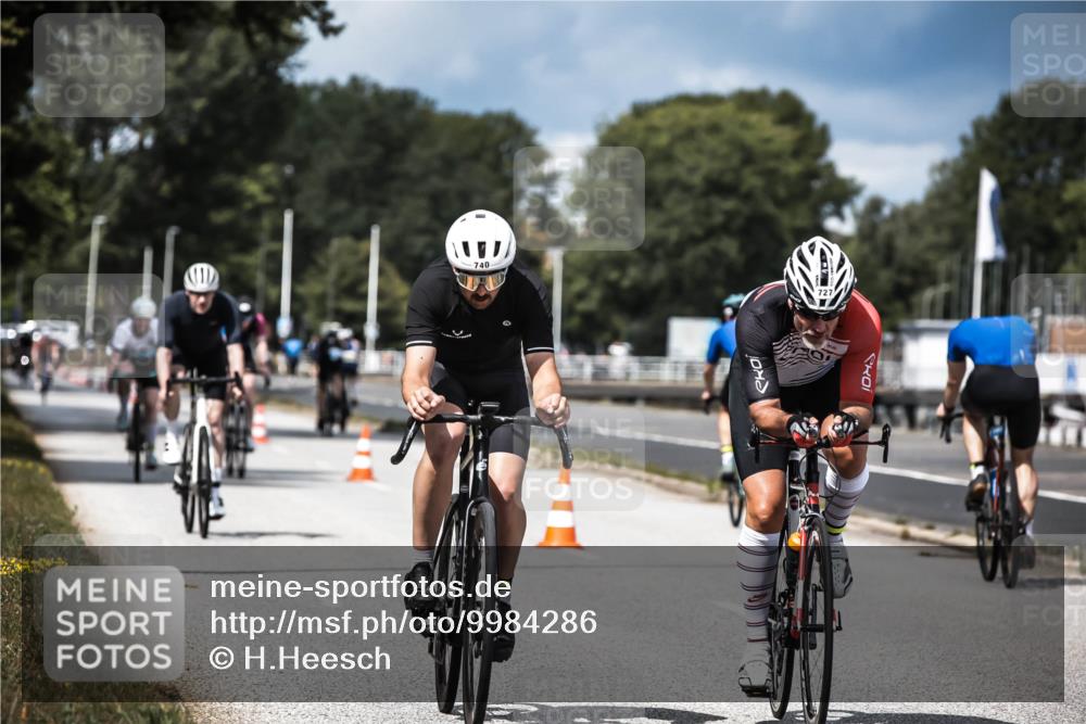 16.08.2026 - KN Förde Triathlon 2026 H.Heesch http://msf.ph/oto/9984286 16.08.2026 12:58:06 Radfahren 509, 513, 720, 722, 724, 727, 735, 740 meine-sportfotos.de