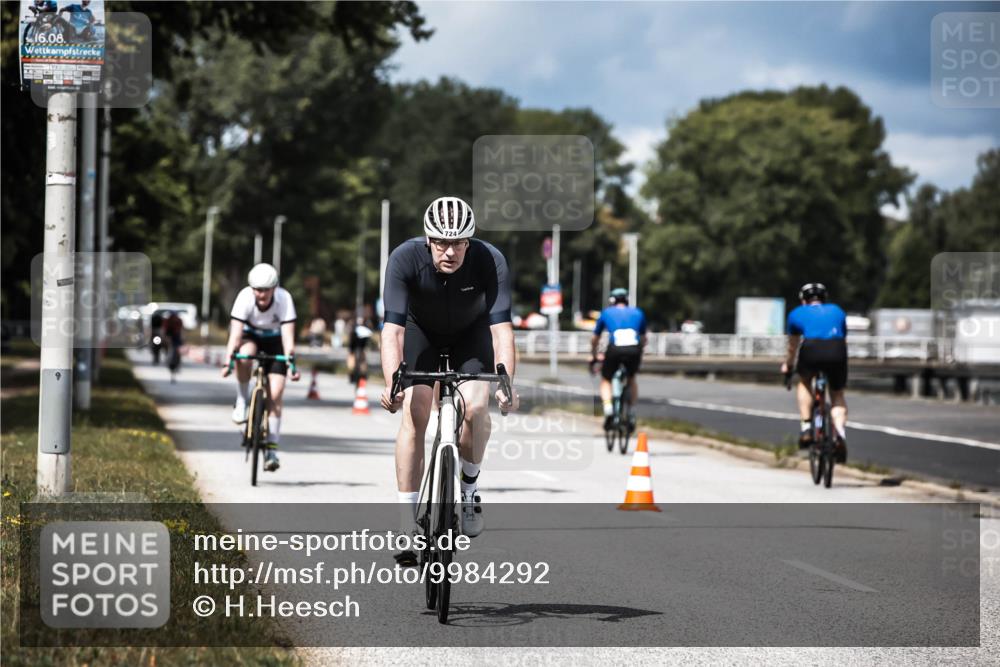 16.08.2026 - KN Förde Triathlon 2026 H.Heesch http://msf.ph/oto/9984292 16.08.2026 12:58:07 Radfahren 509, 720, 722, 724, 727, 735, 740 meine-sportfotos.de
